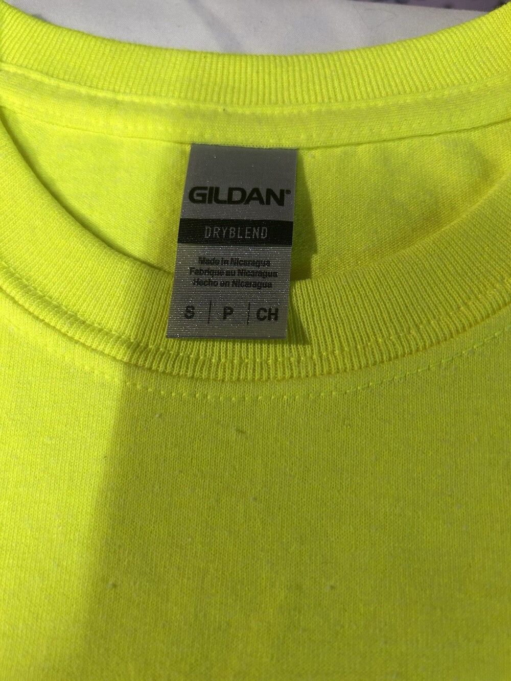 Gildan Small Tee - Picture 2 of 3
